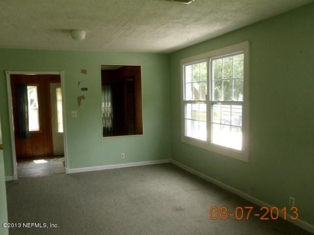 1835 Lilly Rd E, Jacksonville, FL 32207