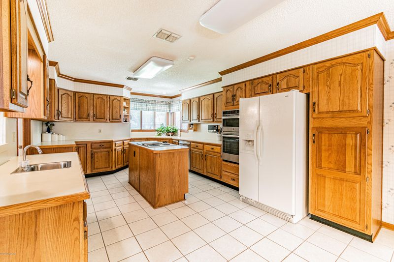 1835 Waterbury Ln, Orange Park, FL 32003