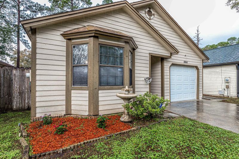 1844 Quebec Ct, Middleburg, FL 32068