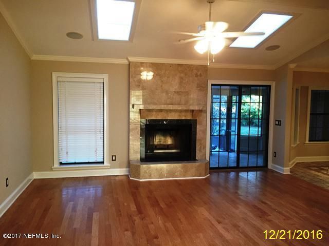 1845 Swiss Oaks St, St Johns, FL 32259
