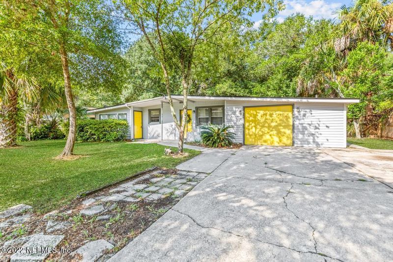1852 Leon Rd, Jacksonville, FL 32246