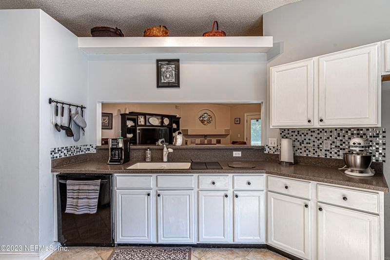 1853 Weston Cir, Fleming Island, FL 32003