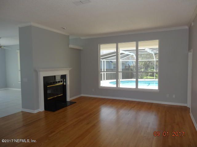 1858 Oakbreeze Ct, Jacksonville Beach, FL 32250