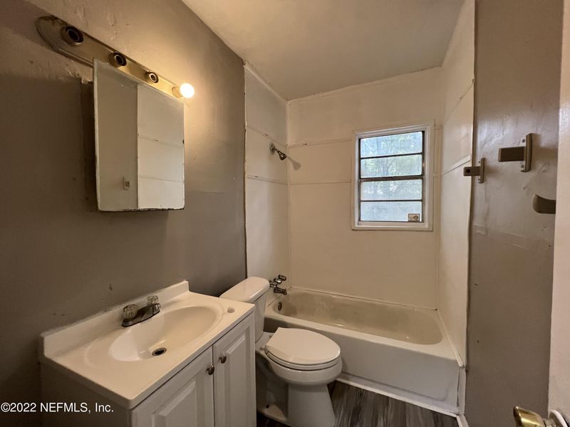 1864 E 24th St, Jacksonville, FL 32206
