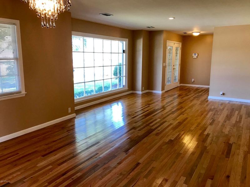 1865 Sunnymeade Dr, Jacksonville, FL 32211