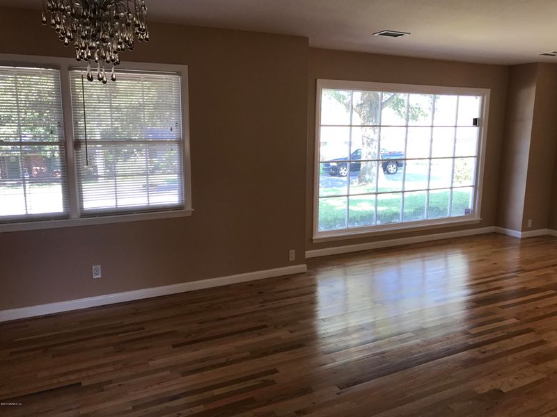 1865 Sunnymeade Dr, Jacksonville, FL 32211