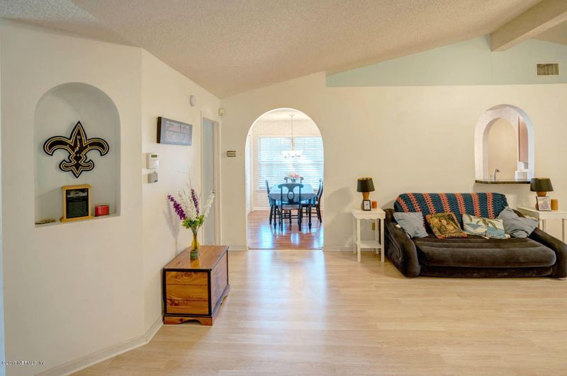 1868 Suwannee River Dr, Fleming Island, FL 32003