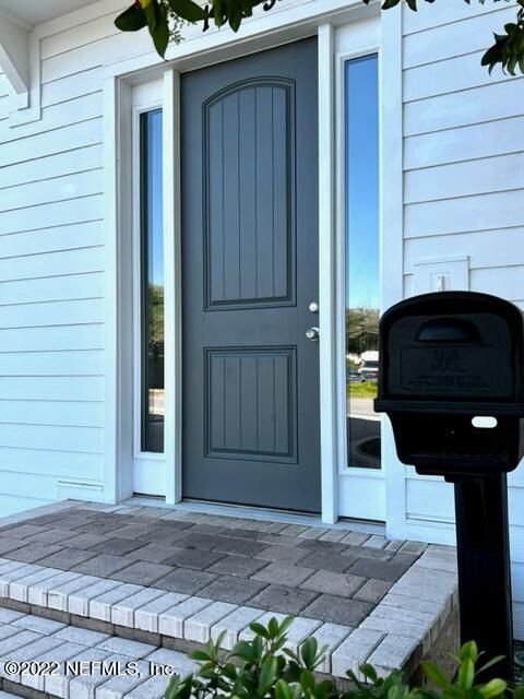 1869 2nd St S, Jacksonville Beach, FL 32250