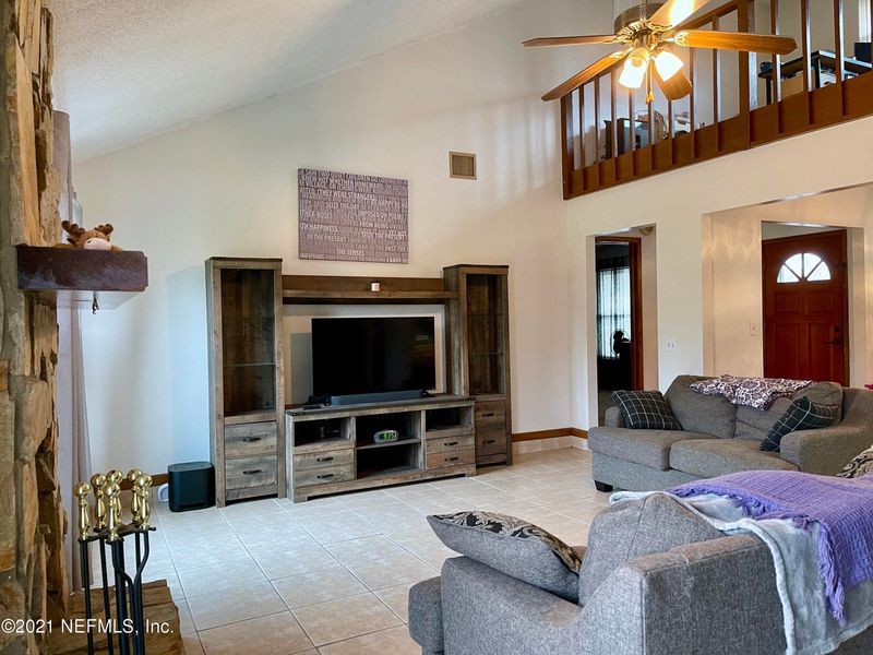 1869 Lakotna Dr, Orange Park, FL 32073