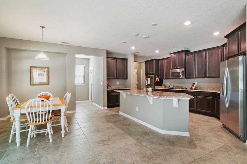 187 Heritage Oaks Dr, St Johns, FL 32259