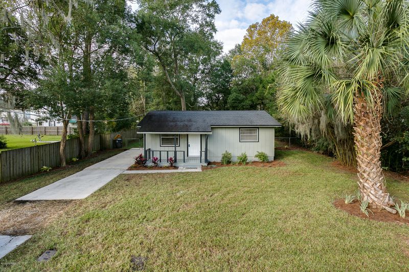 1870 Lindberg Dr, Jacksonville, FL 32210