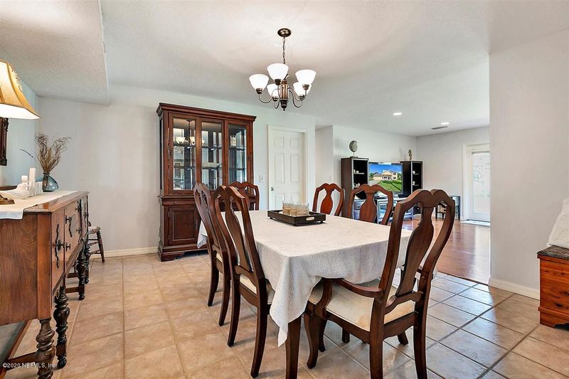 1870 Seminole Rd, Atlantic Beach, FL 32233