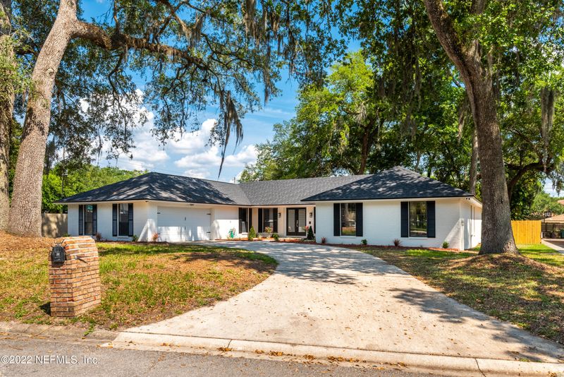 1876 Christopher Point Rd N, Jacksonville, FL 32217