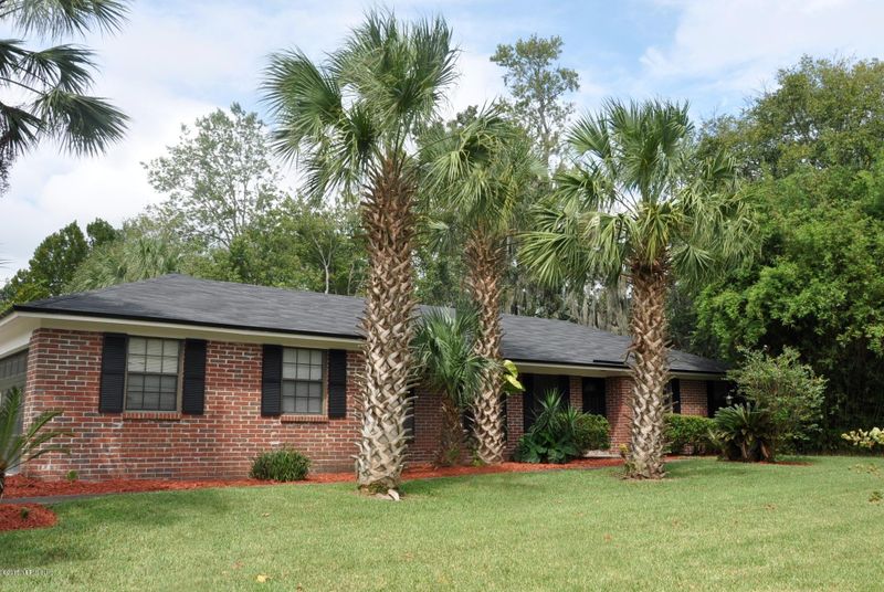 1877 Lakotna Dr, Orange Park, FL 32073