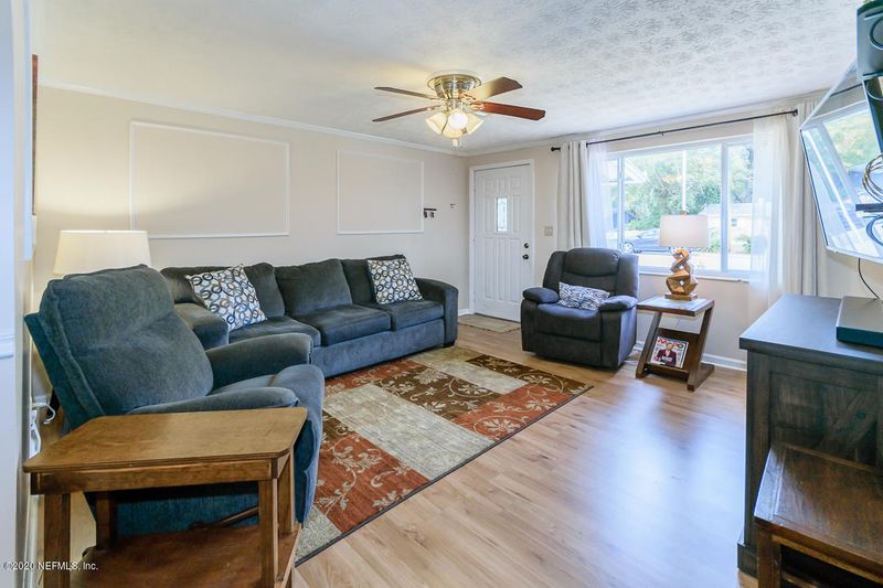 188 Neptune Rd, Orange Park, FL 32073