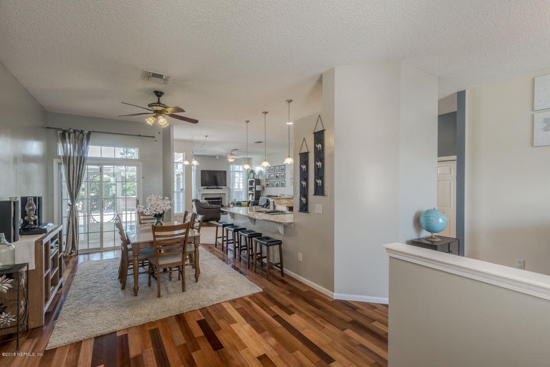 1883 Woodriver Dr, Jacksonville, FL 32246