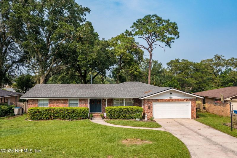1887 Brush Hill Rd, Jacksonville, FL 32211