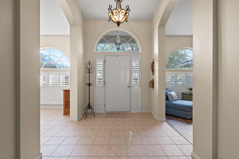 1888 Sentry Oak Ct, Fleming Island, FL 32003