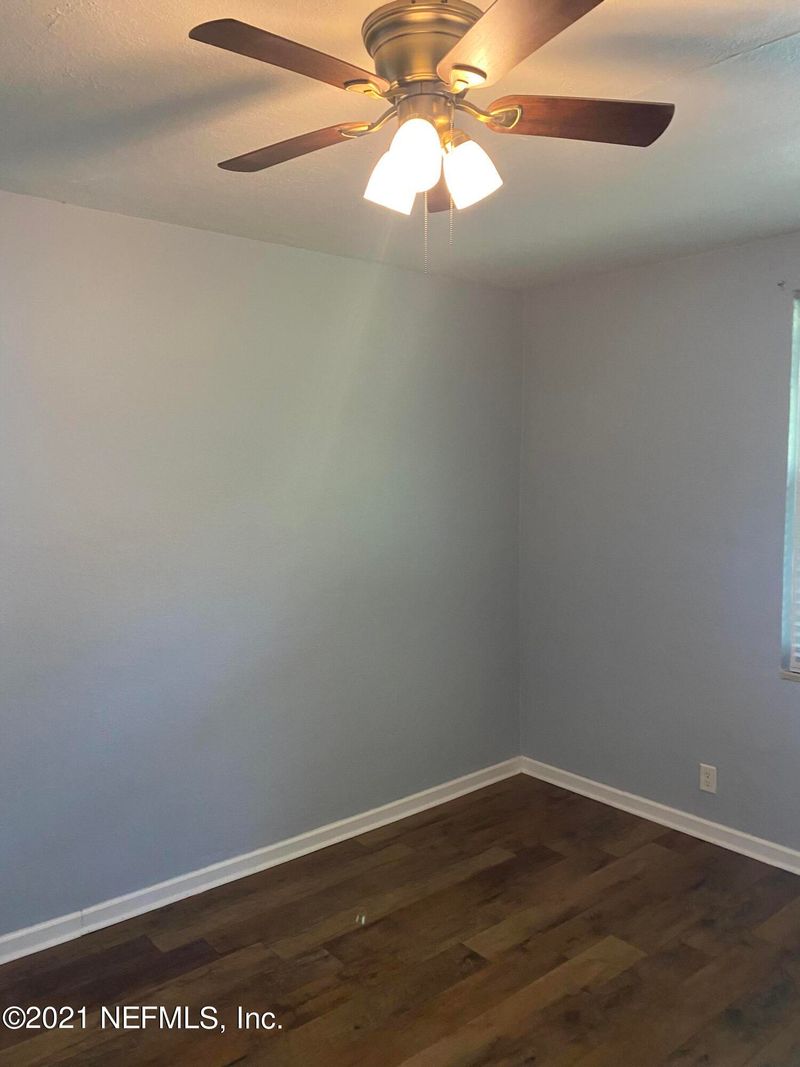 1889 Lake Shore Blvd, Jacksonville, FL 32210