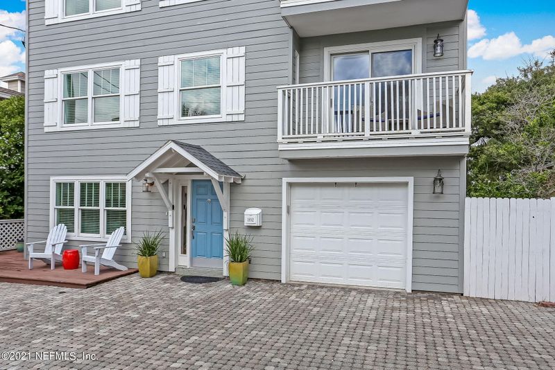1892 Beach Ave, Atlantic Beach, FL 32233