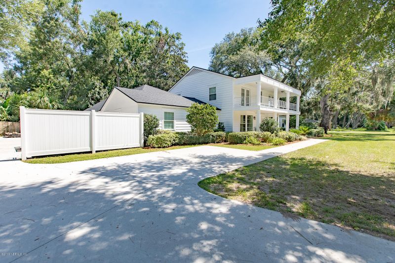 1902 Forest Ave, Neptune Beach, FL 32266