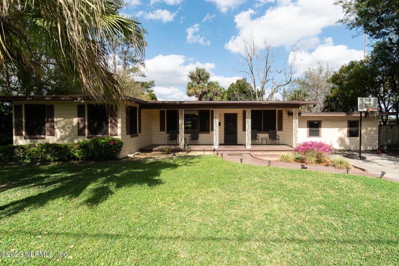 1905 Ribault Scenic Dr, Jacksonville, FL 32208
