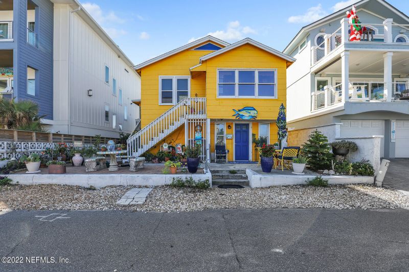 1908 Ocean Dr S, Jacksonville Beach, FL 32250
