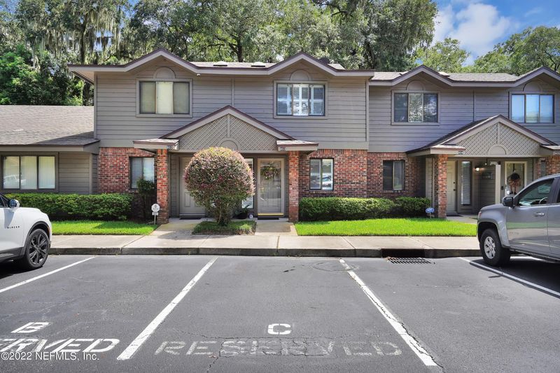 1909 University Blvd S #803, Jacksonville, FL 32216