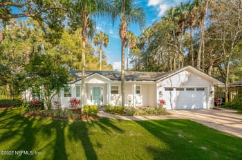 1911 Creekside Cir, Atlantic Beach, FL 32233