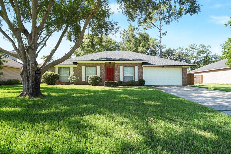 1914 Suwannee River Dr, Fleming Island, FL 32003