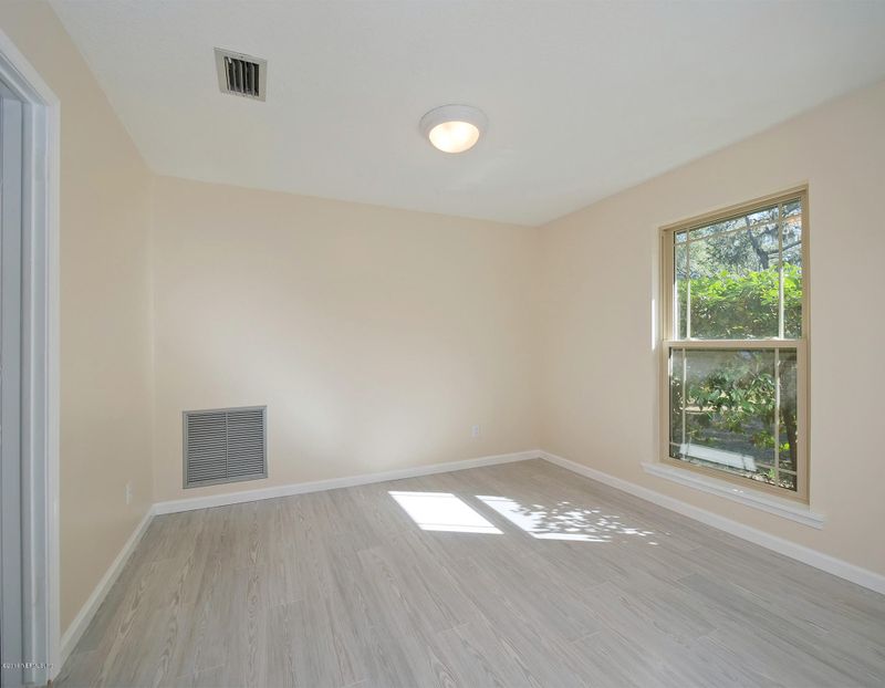 1916 Jarboe Ln, Neptune Beach, FL 32266