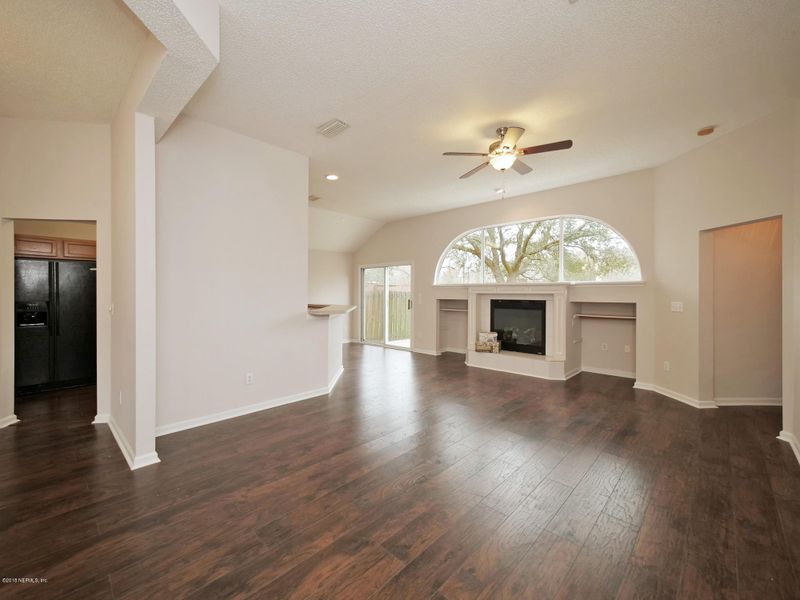 1920 Lake Forest Ln, Fleming Island, FL 32003