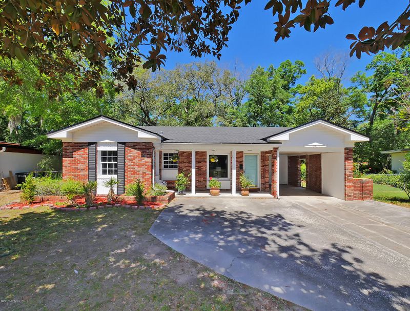 1923 Stanford Rd N, Jacksonville, FL 32207