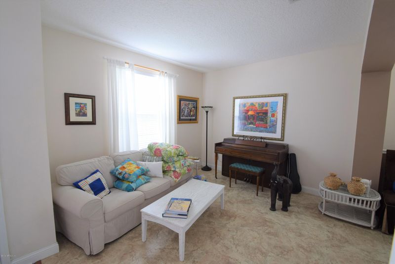 1924 Holly Oak Dr, Orange Park, FL 32065