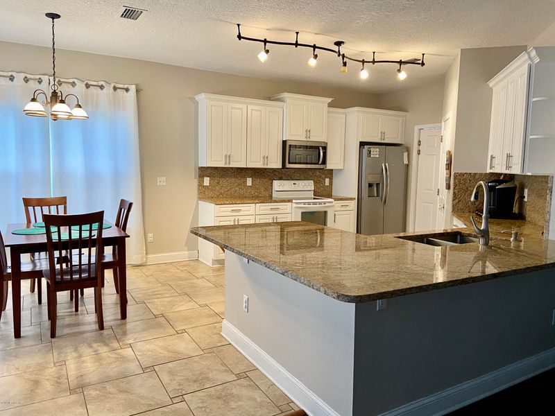 1933 Ibis Point Ln, Jacksonville, FL 32224