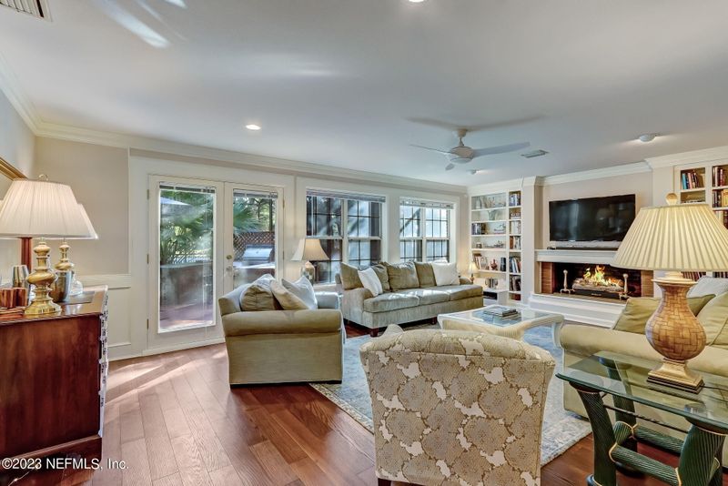 1934 Lakeside Dr S, Fernandina Beach, FL 32034