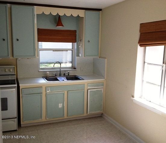 1939 Burkholder Cir E, Jacksonville, FL 32216