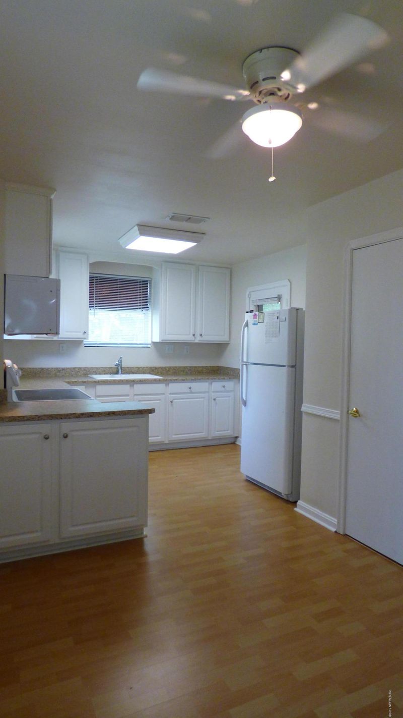 1940 Burkholder Cir E, Jacksonville, FL 32216