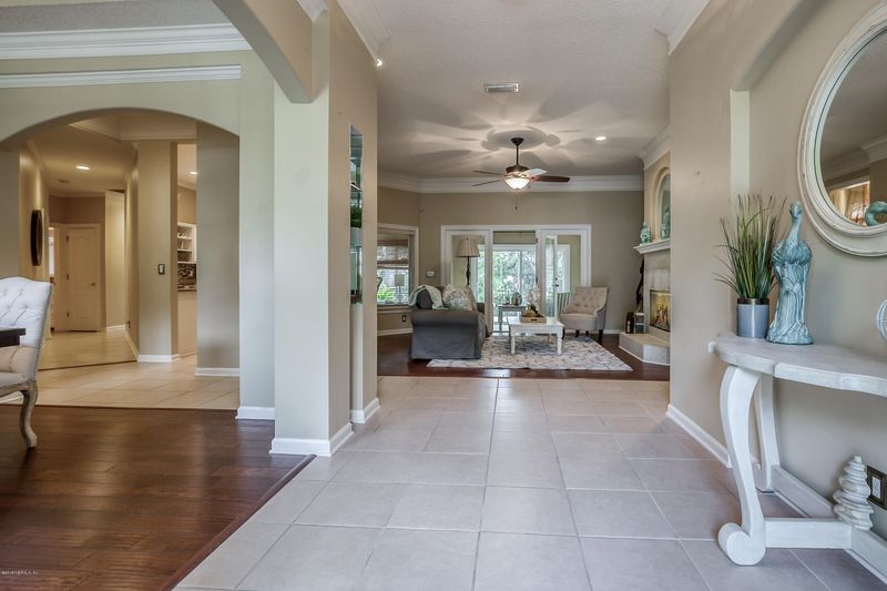 1948 Sevilla Blvd W, Atlantic Beach, FL 32233