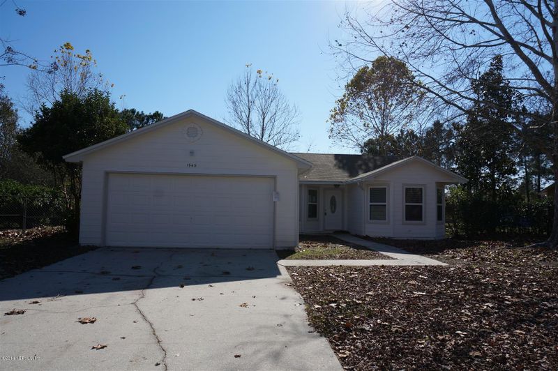 1949 Apopka Dr, Middleburg, FL 32068