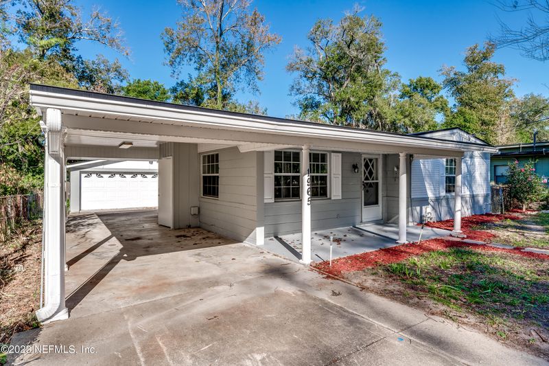 1965 River Bluff Rd N, Jacksonville, FL 32211