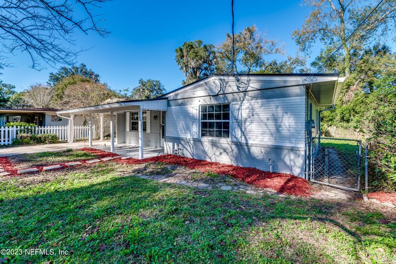 1965 River Bluff Rd N, Jacksonville, FL 32211