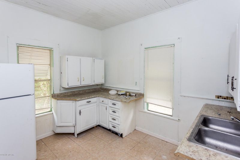 1966 W 12th St, Jacksonville, FL 32209