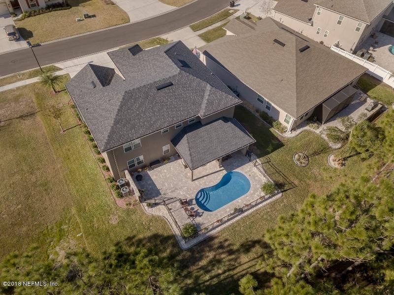 197 Ann Scott Dr, St Johns, FL 32259