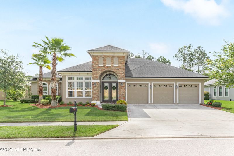 198 Glen Laurel Dr, St Johns, FL 32259