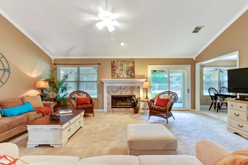1985 Web Foot Pl, St Johns, FL 32259
