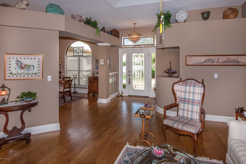 1986 Sevilla Blvd W, Atlantic Beach, FL 32233