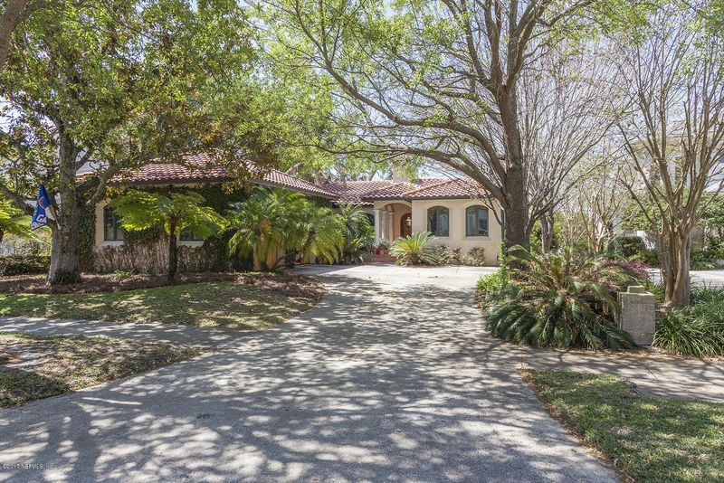 1998 River Rd, Jacksonville, FL 32207