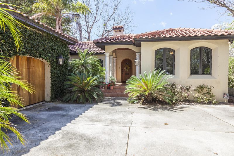 1998 River Rd, Jacksonville, FL 32207