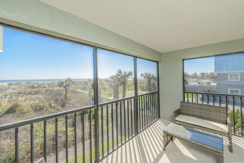 2 E St #6, St Augustine Beach, FL 32080
